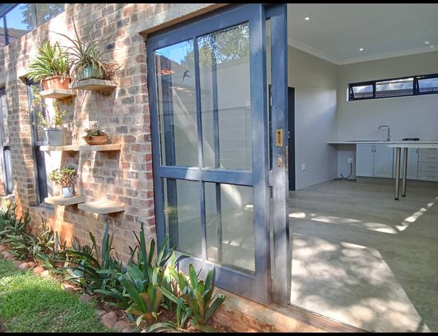 1 BEDROOM FREESTANDING RENTED IN FAIRLAND